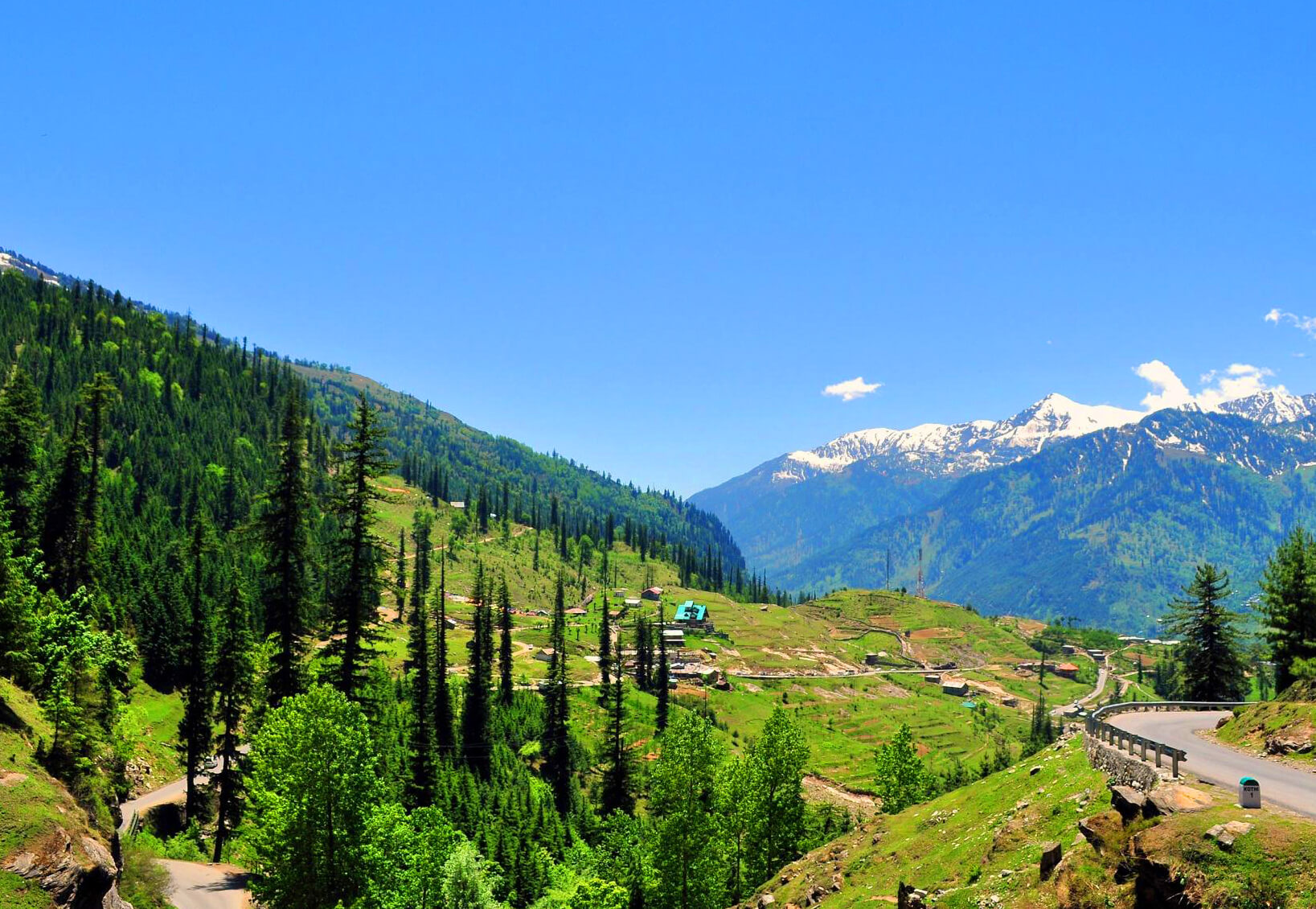 Mussoorie adventure trekking package from Delhi